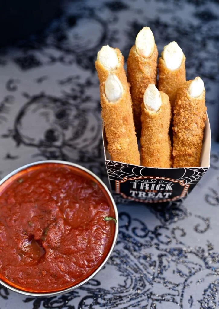 Fr-halloween-witch-fingers