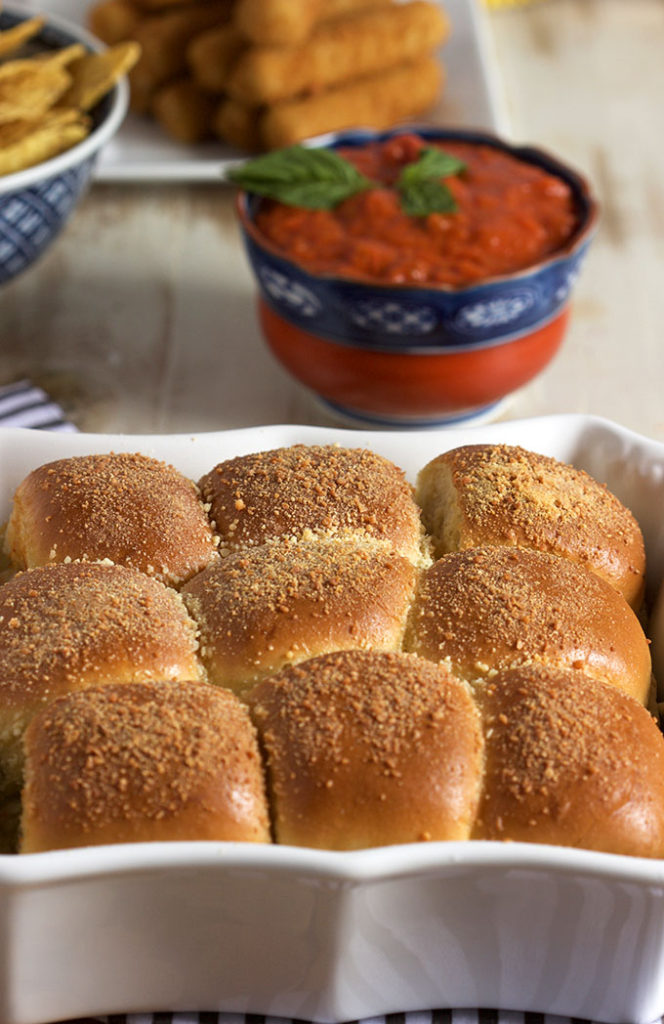 Mozzarella Sticks and Dip with Zip